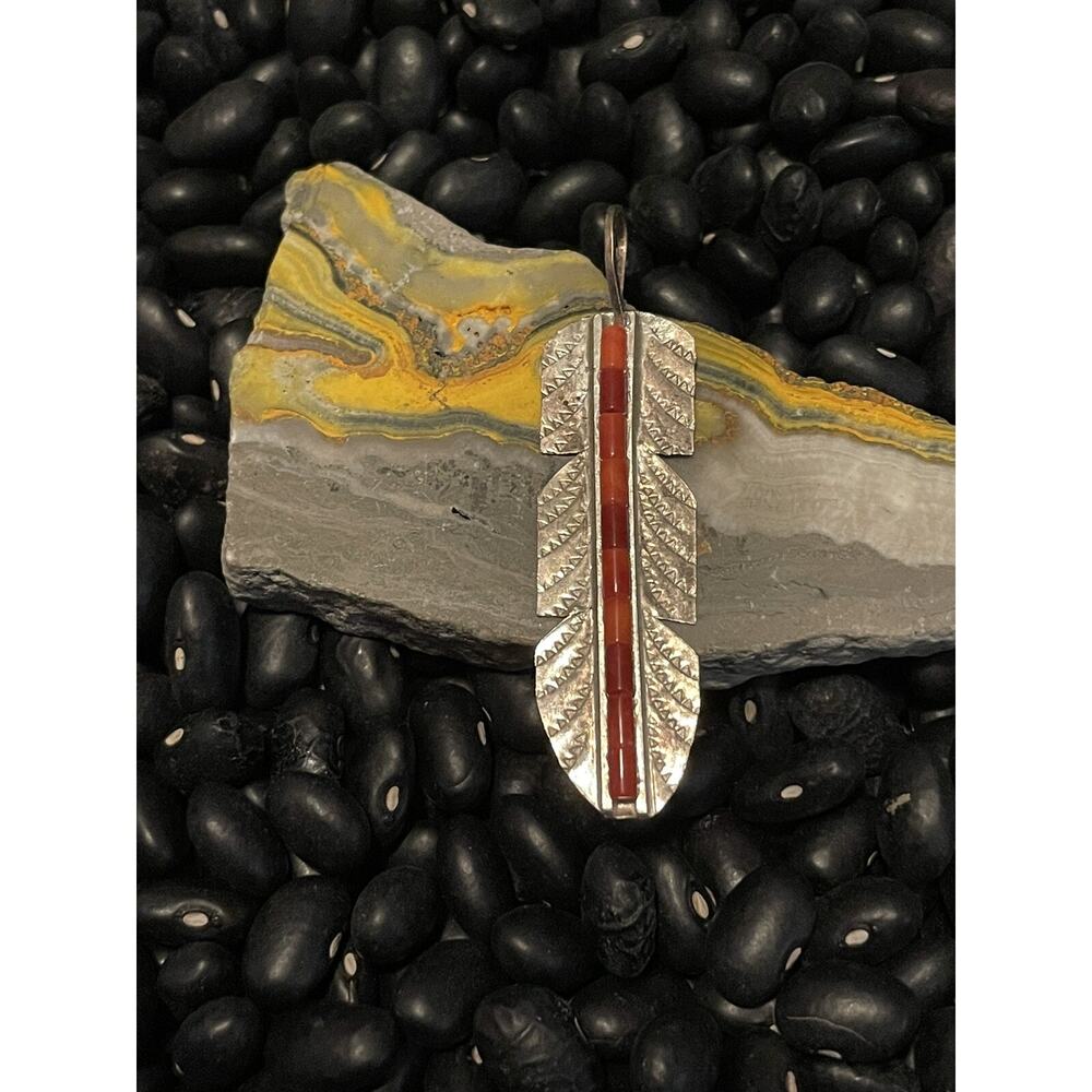 🪶Native Sterling Silver Red Coral Beaded Feather Pendant Arrowhead Stamped